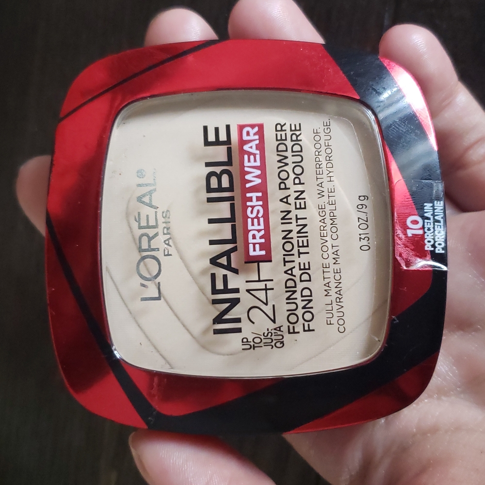 L'oreal infallible 24hr freshwear foundation shade porcelain